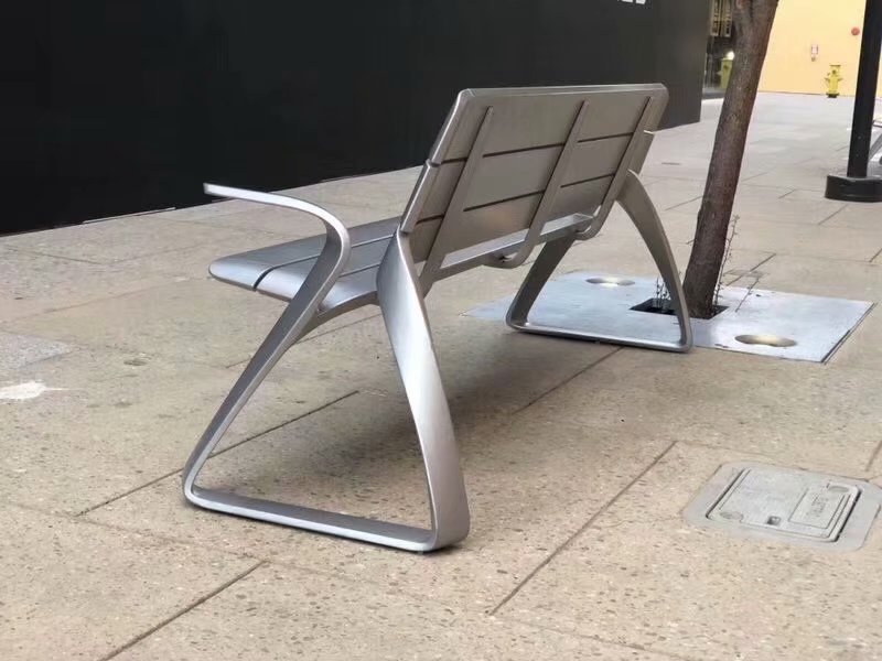 `不锈钢公园椅案例`